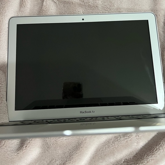Apple MacBook Air 2017 - Picture 10 of 17